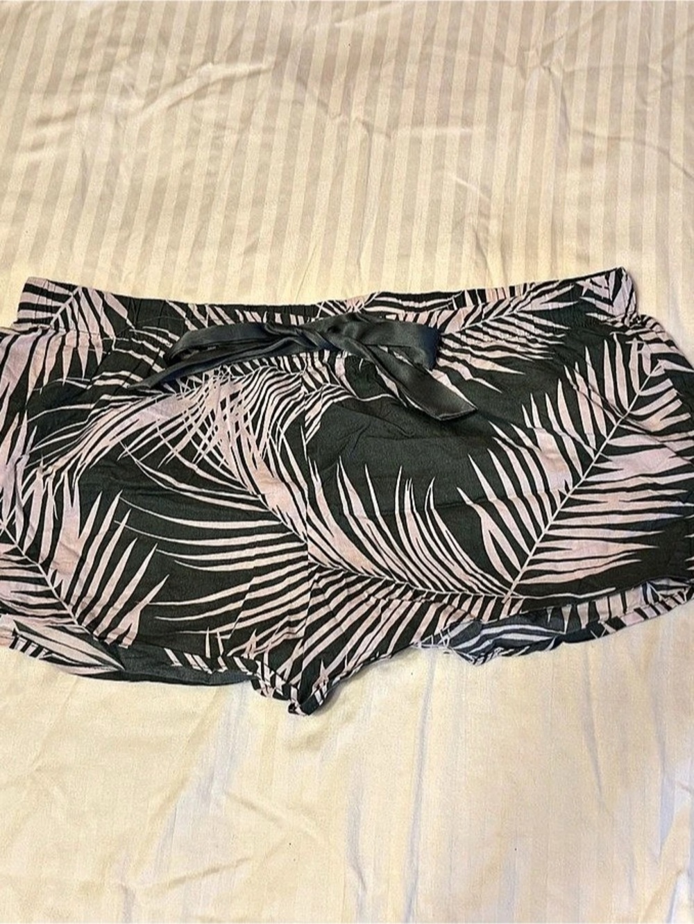 Victoria's Secret Green & Pink Leaf Print Sleep Shorts